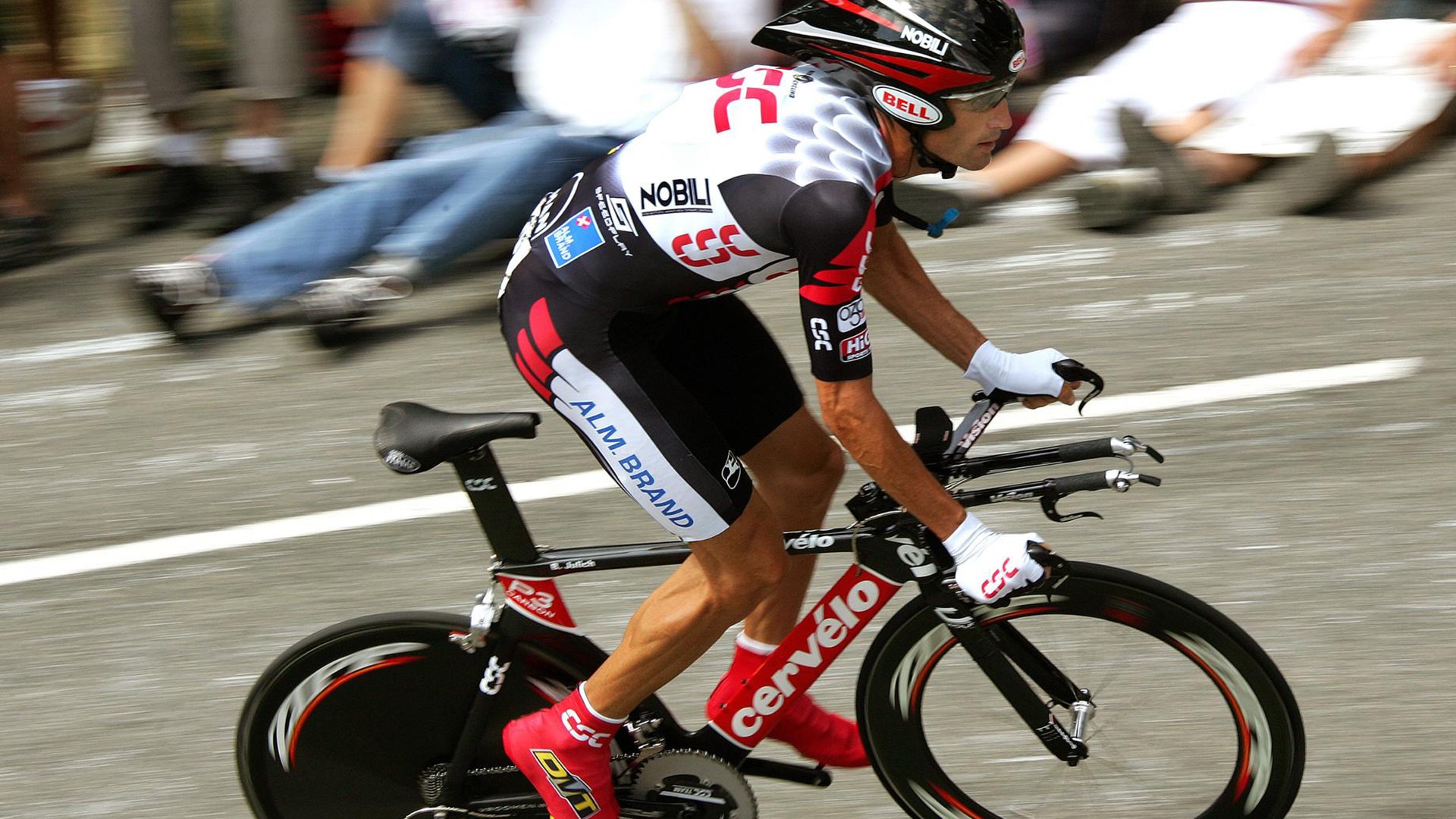 开云下载-布莱顿中路穿插打破防守体系约束，布莱顿换帅